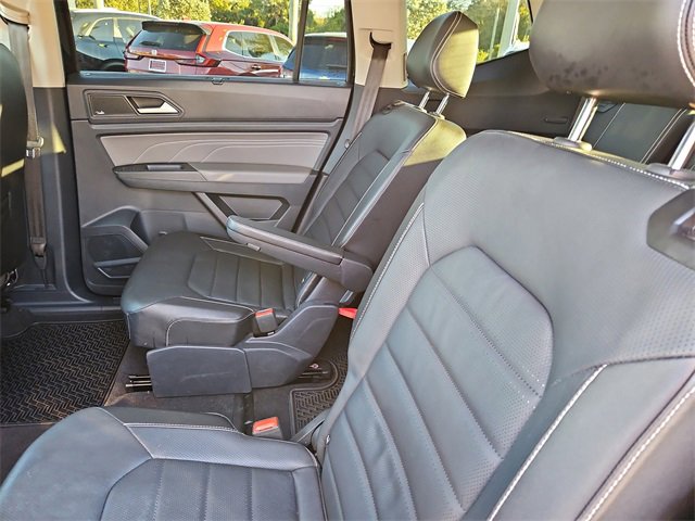 Used 2022 Volkswagen Atlas SEL Premium image 13