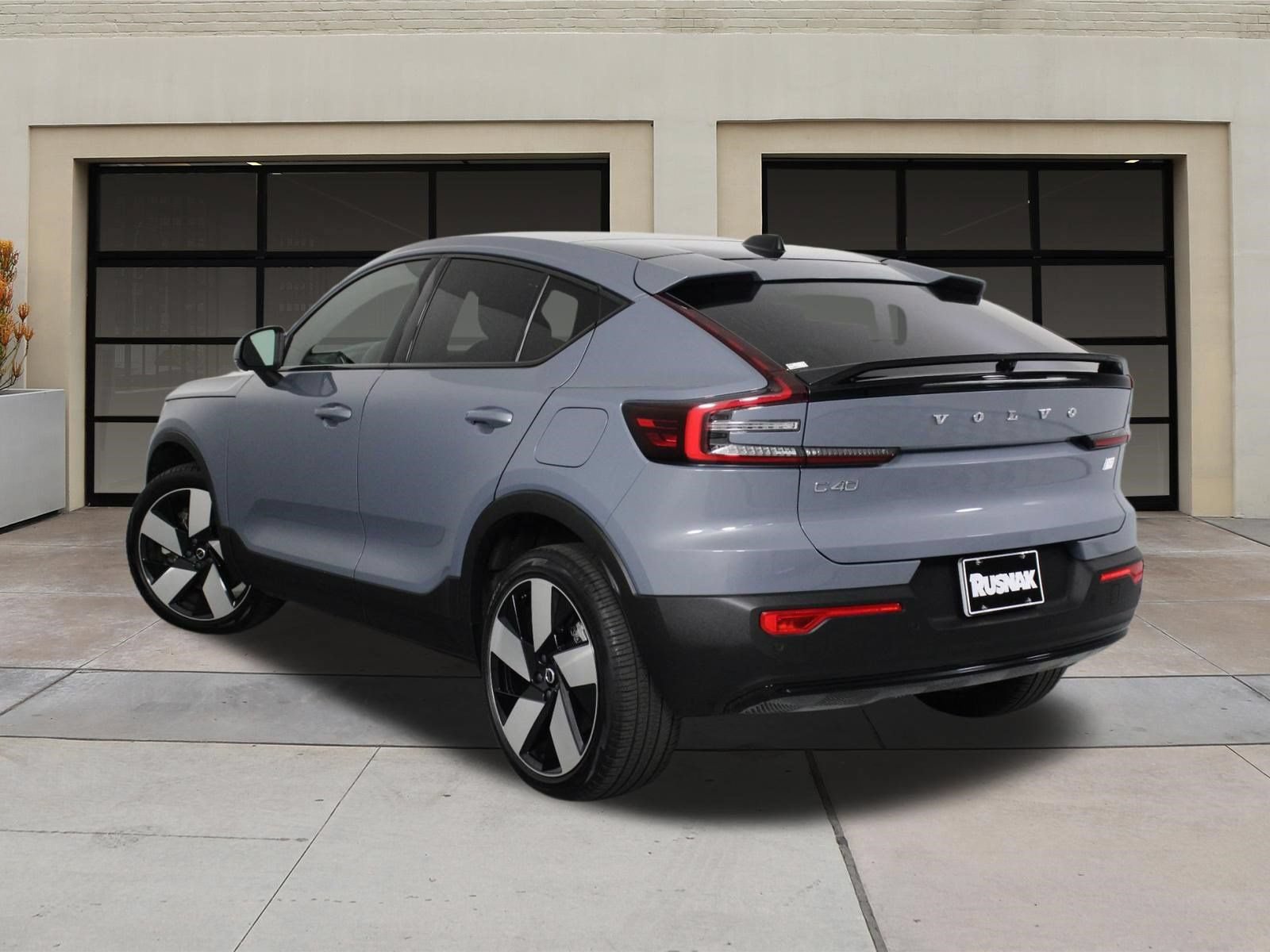 Certified 2023 Volvo C40 P8 Recharge Ultimate w/ Protection Package Premier AWD/4WD image 2