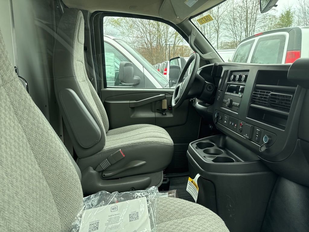 New 2026 Chevrolet Express 3500 w/ Power Convenience Package RWD image 3