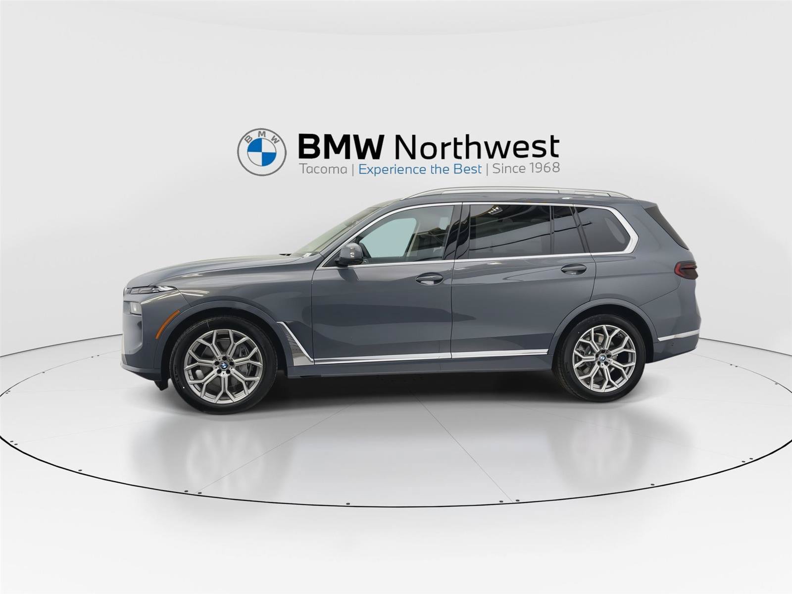 New 2026 BMW X7 xDrive40i w/ Premium Package image 10