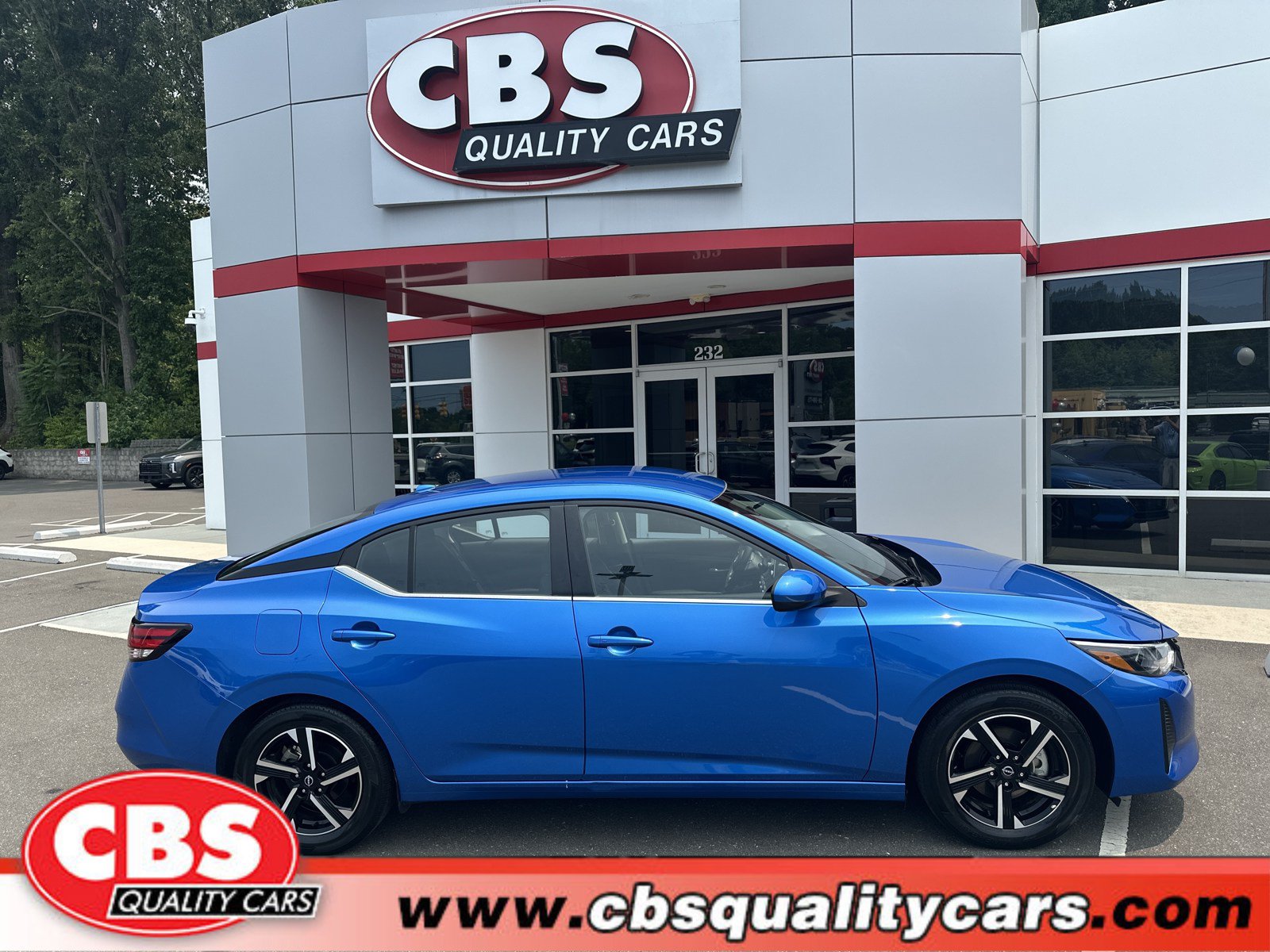 Used 2025 Nissan Sentra SV FWD image 1