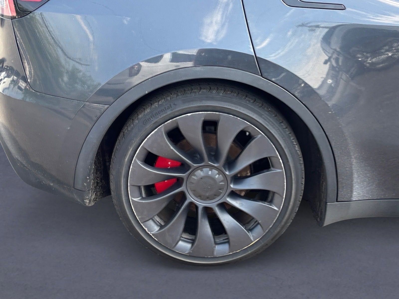 Used 2024 Tesla Model Y Performance AWD/4WD image 3