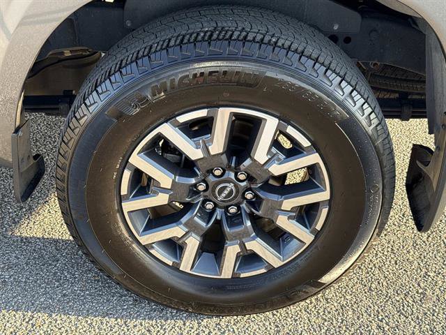 Used 2024 Nissan Frontier SL w/ Technology Package image 26