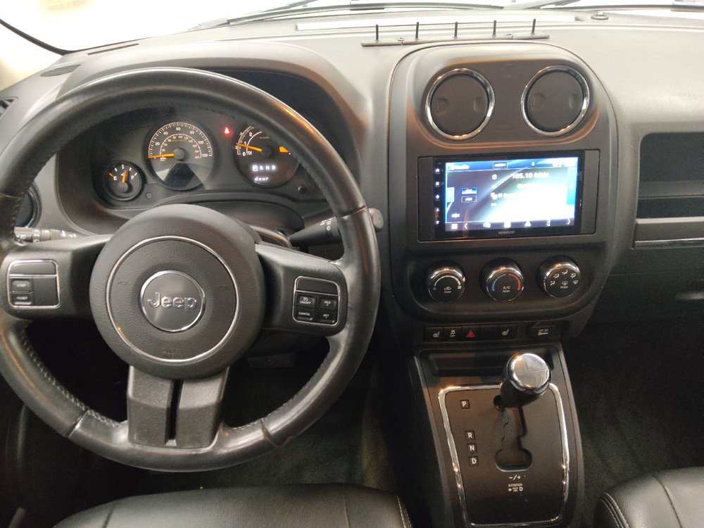 Used 2017 Jeep Patriot High Altitude FWD image 22