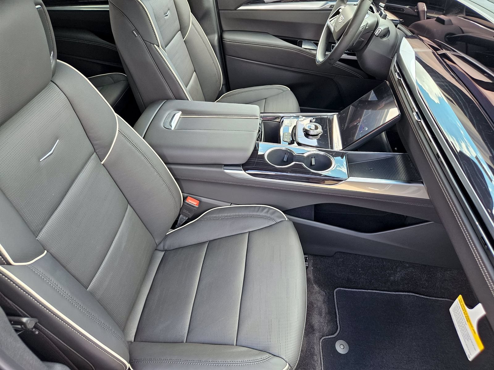 New 2026 Cadillac Escalade Sport w/ Touring Package AWD/4WD image 15