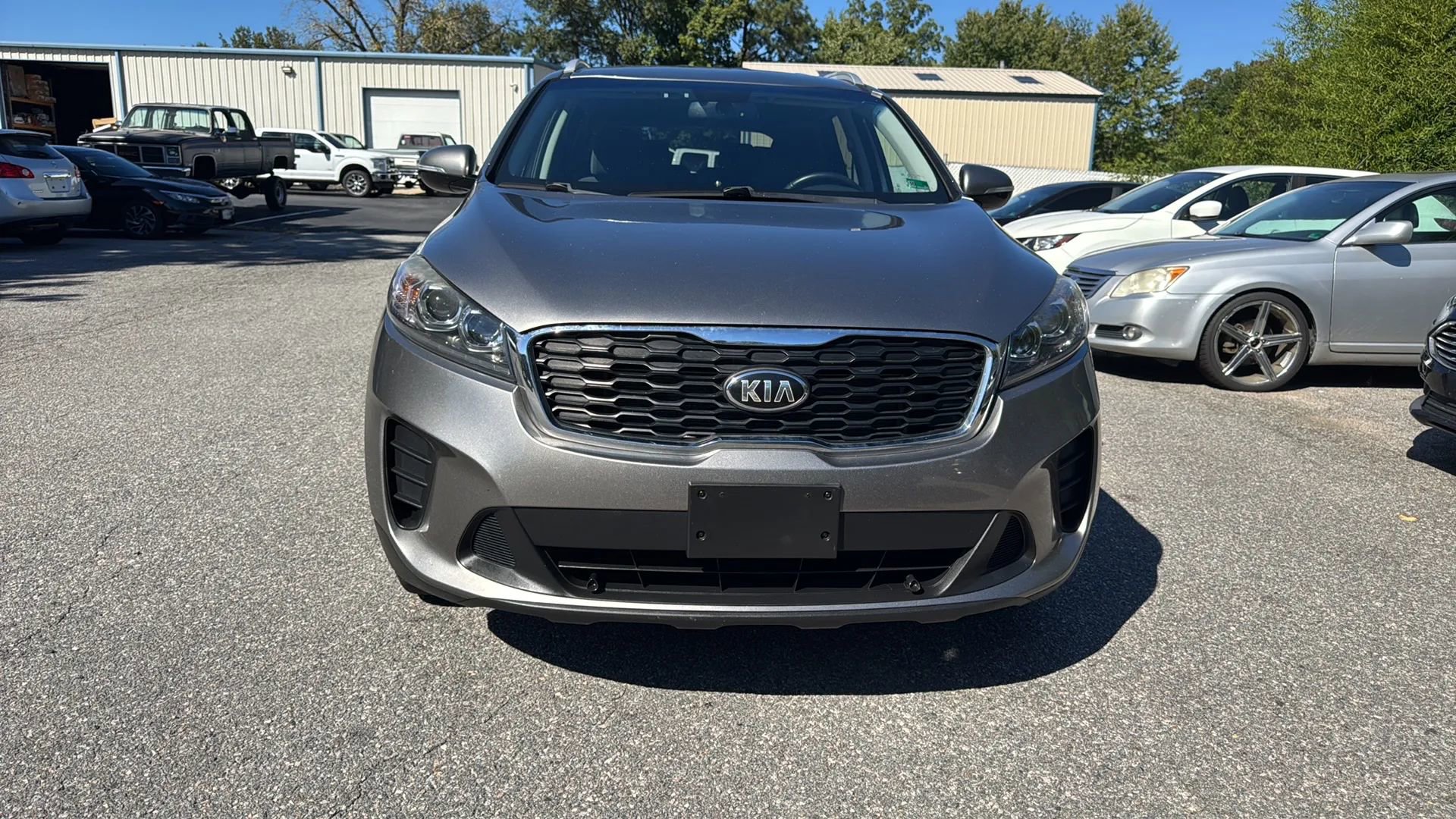 Used 2019 Kia Sorento LX w/ LX Convenience Package image 2