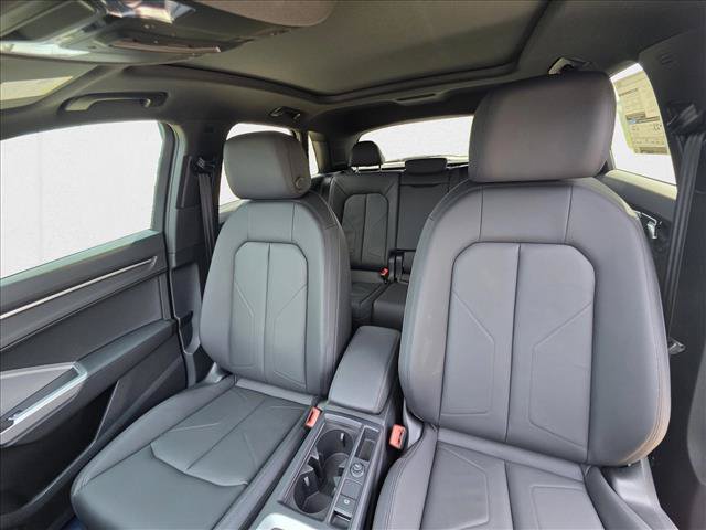 New 2025 Audi Q3 2.0T Premium w/ Convenience Package AWD/4WD image 15