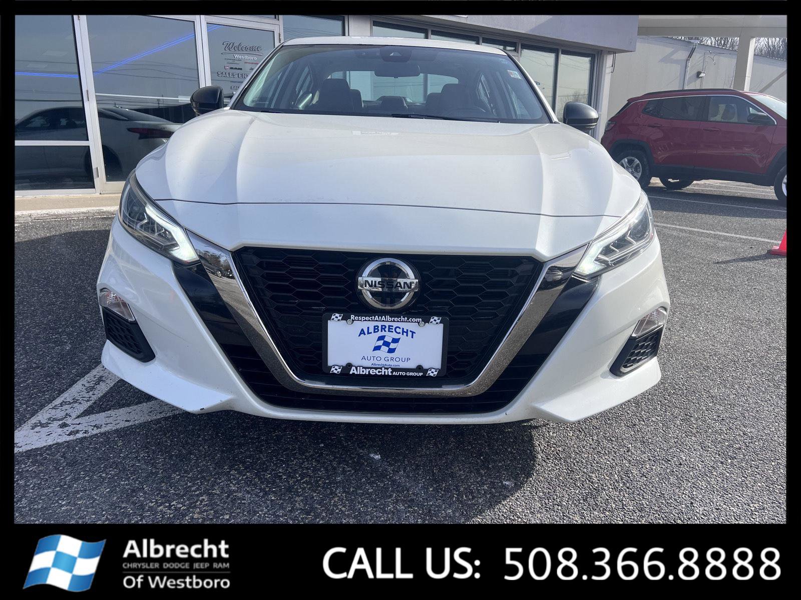 Used 2020 Nissan Altima 2.5 SR w/ Premium Package image 8