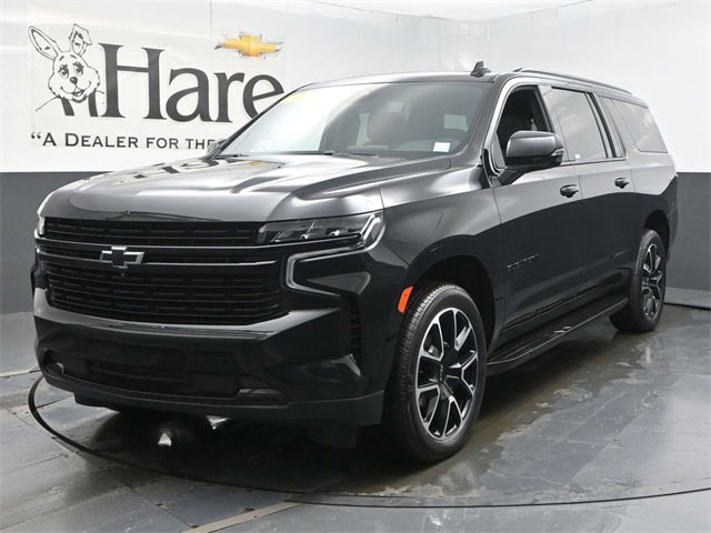 Used 2024 Chevrolet Suburban RST w/ Luxury Package image 37