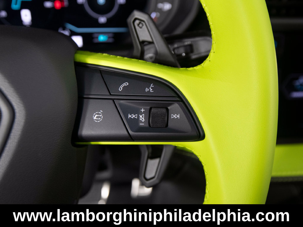 Used 2026 Lamborghini Urus S AWD/4WD image 19