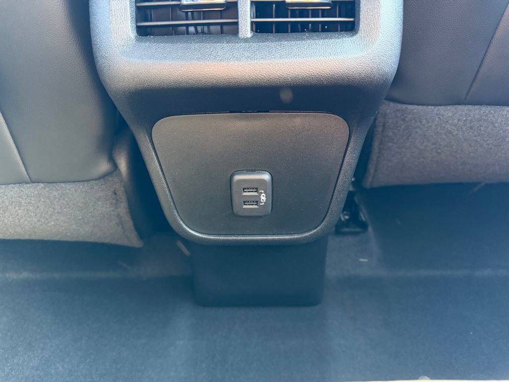 Used 2022 Chevrolet Equinox RS w/ LPO, Floor Liner Package image 26