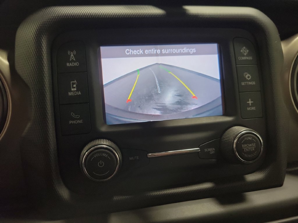 Used 2020 Jeep Wrangler Sport AWD/4WD image 23