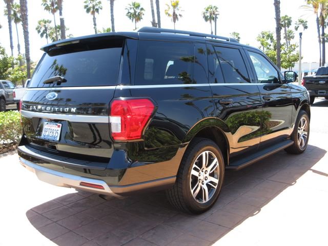 Used 2024 Ford Expedition XLT RWD image 4