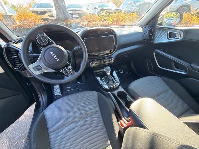 Used 2023 Kia Soul S FWD image 6