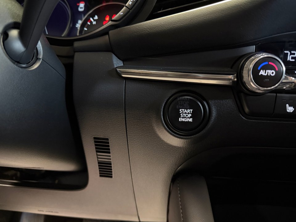 Used 2025 MAZDA MAZDA3 s image 24