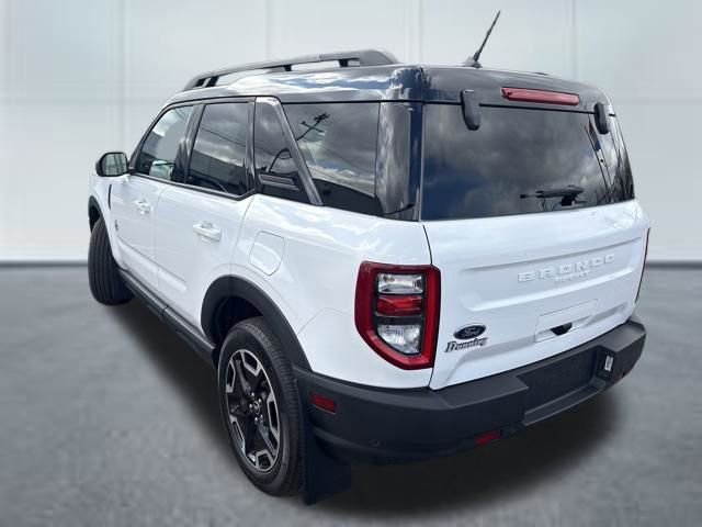 Used 2024 Ford Bronco Sport Outer Banks w/ Tech Package image 2