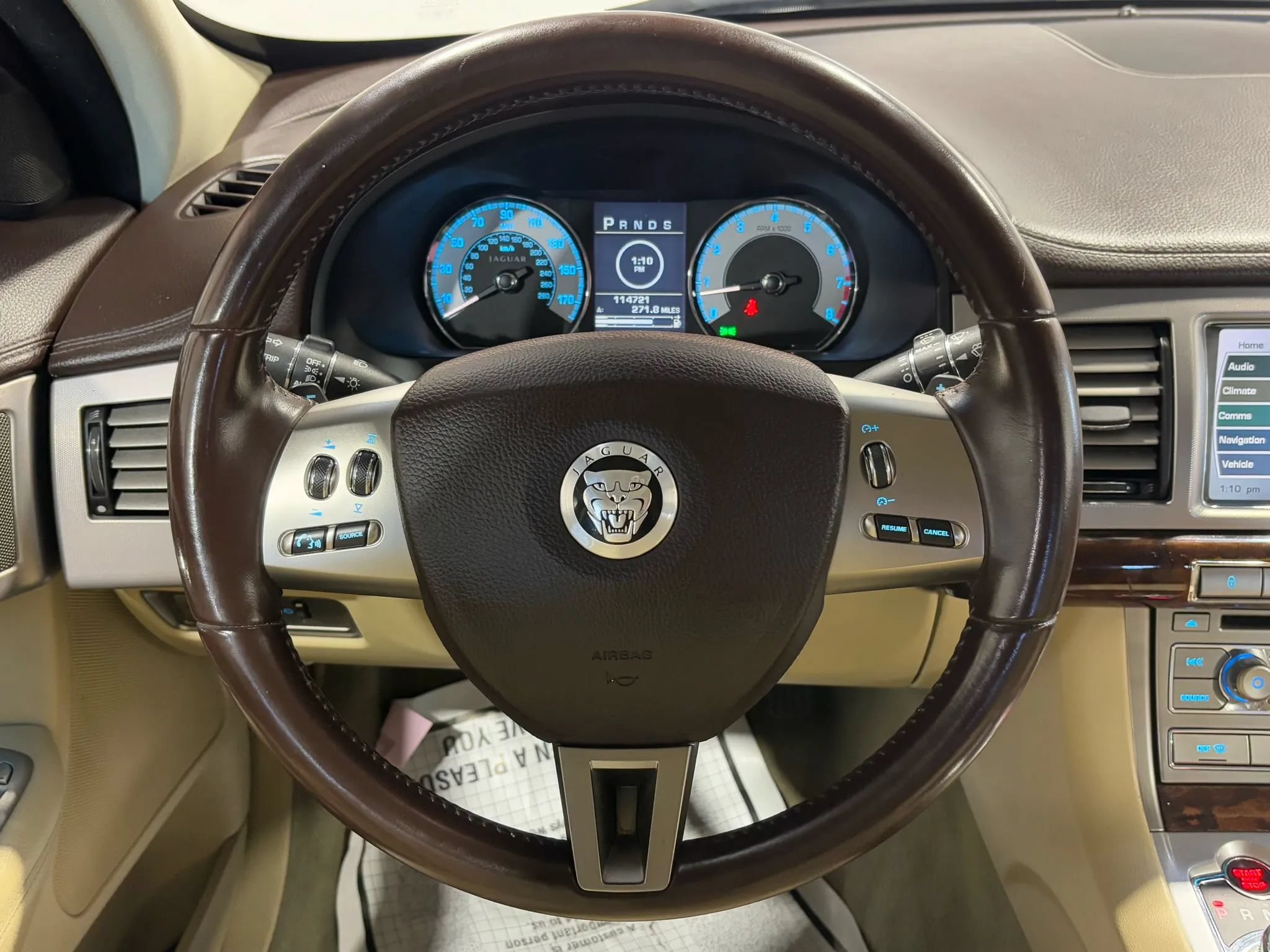 Used 2011 Jaguar XF RWD image 12