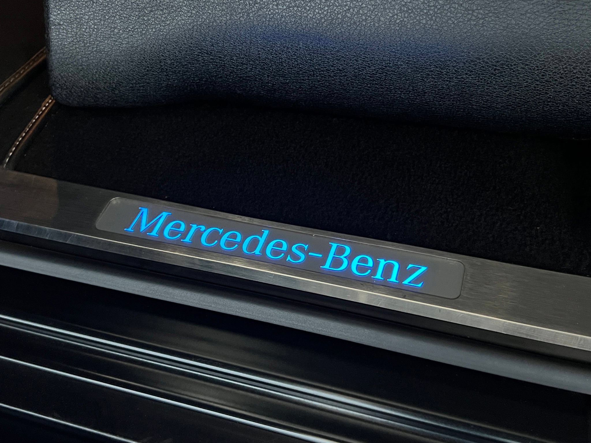 Used 2018 Mercedes-Benz G 550 Squared image 48