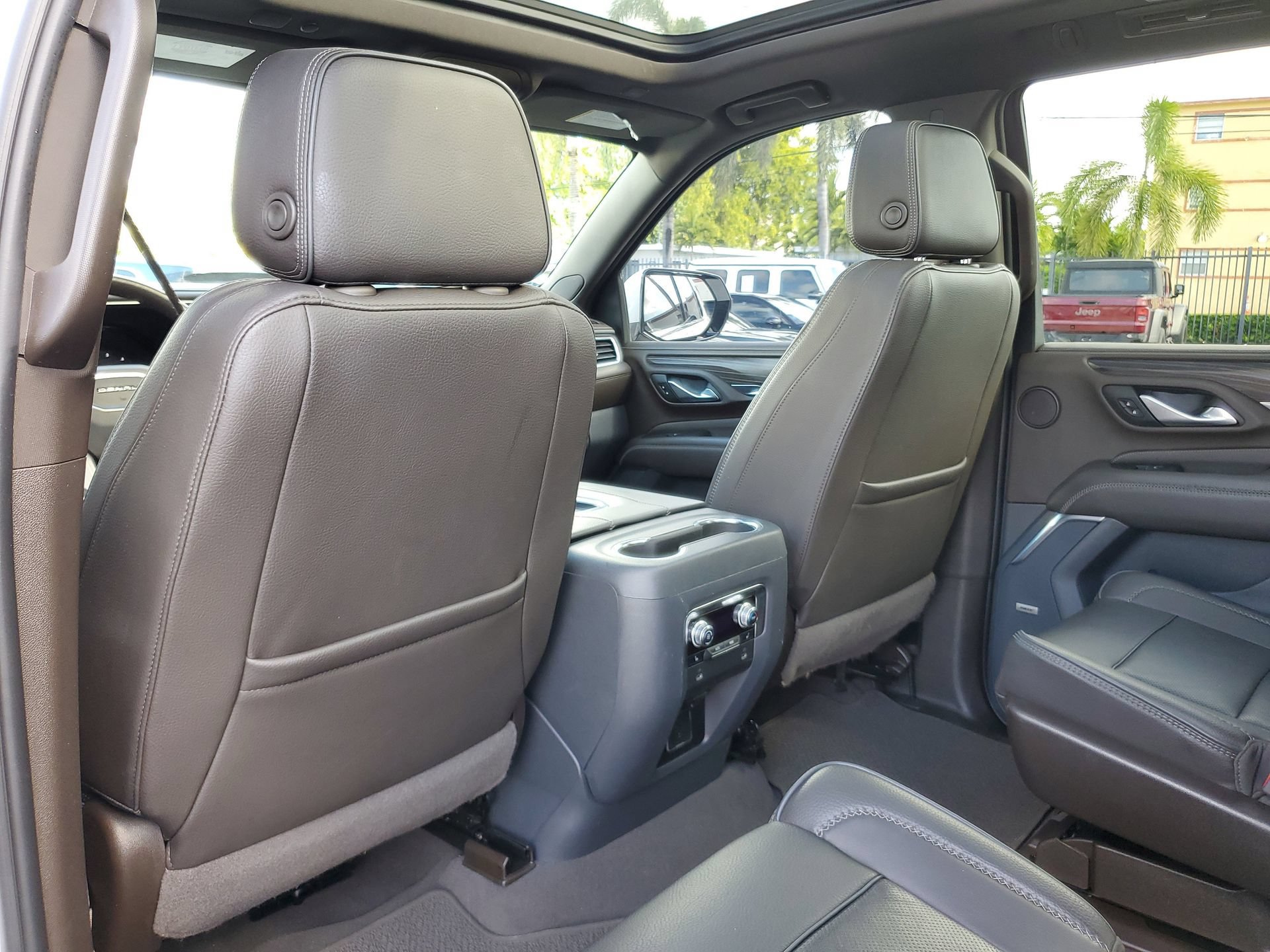 Used 2022 GMC Yukon Denali AWD/4WD image 14