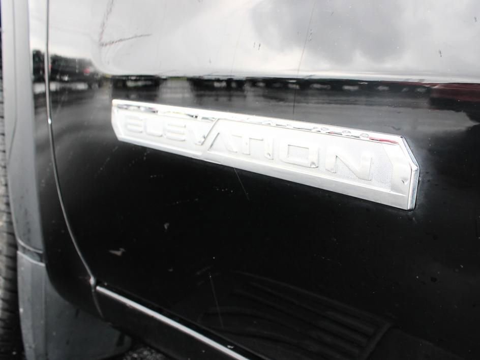 Used 2024 GMC Sierra 1500 Elevation w/ Elevation Premium Package image 9