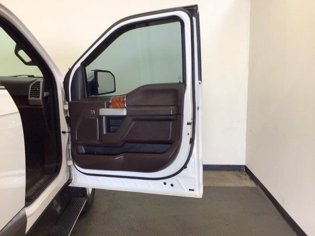 Used 2018 Ford F150 King Ranch w/ Equipment Group 601A Luxury AWD/4WD image 17