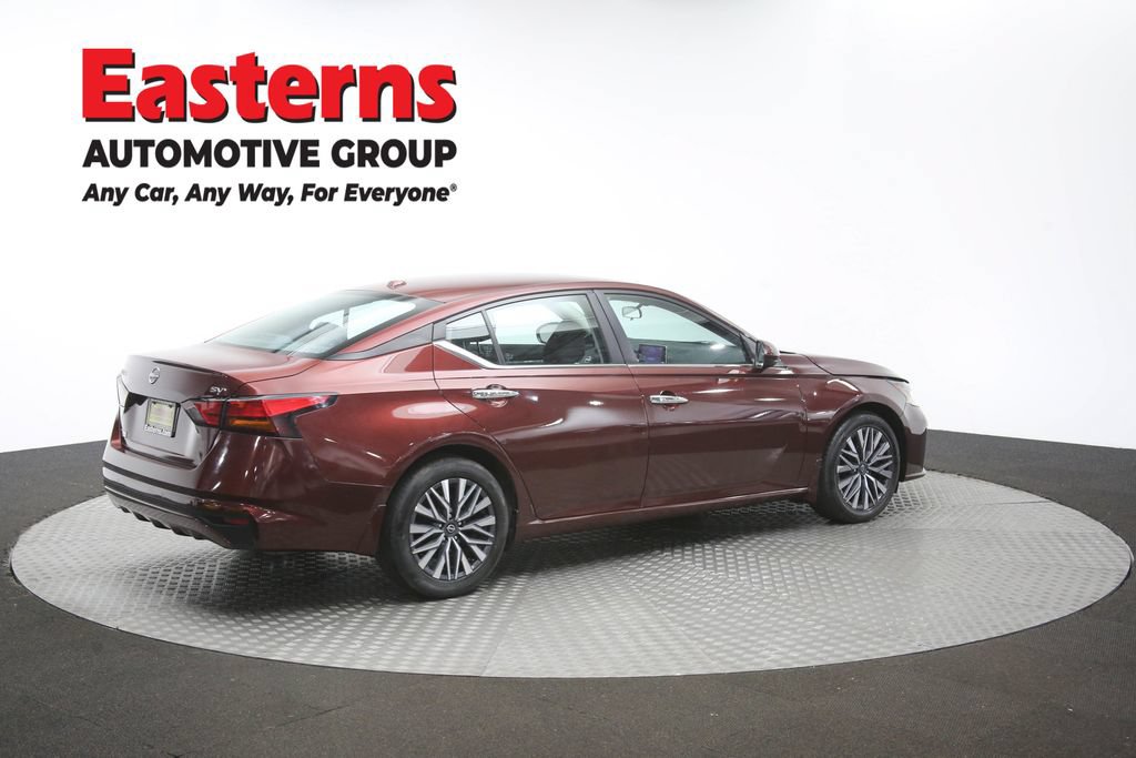Used 2023 Nissan Altima 2.5 SV FWD image 41