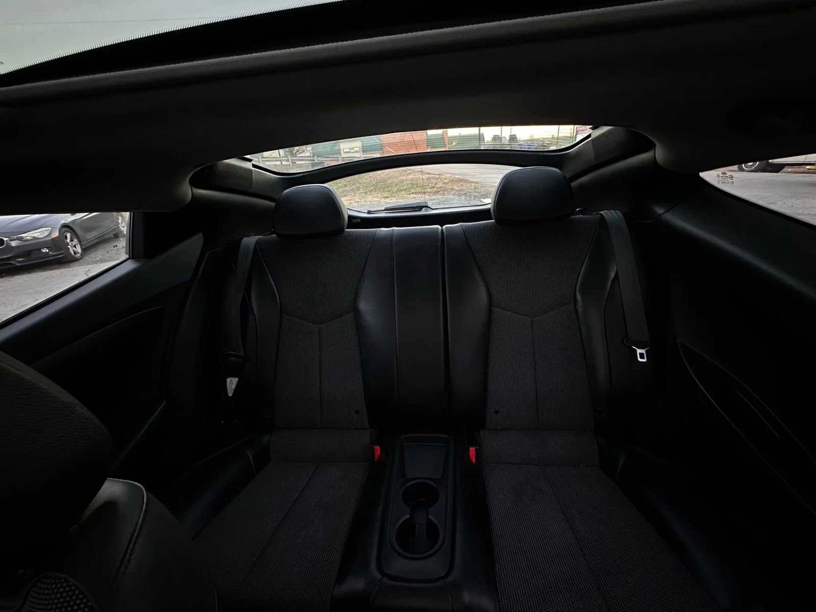 Used 2014 Hyundai Veloster w/ Technology Package 03 image 14