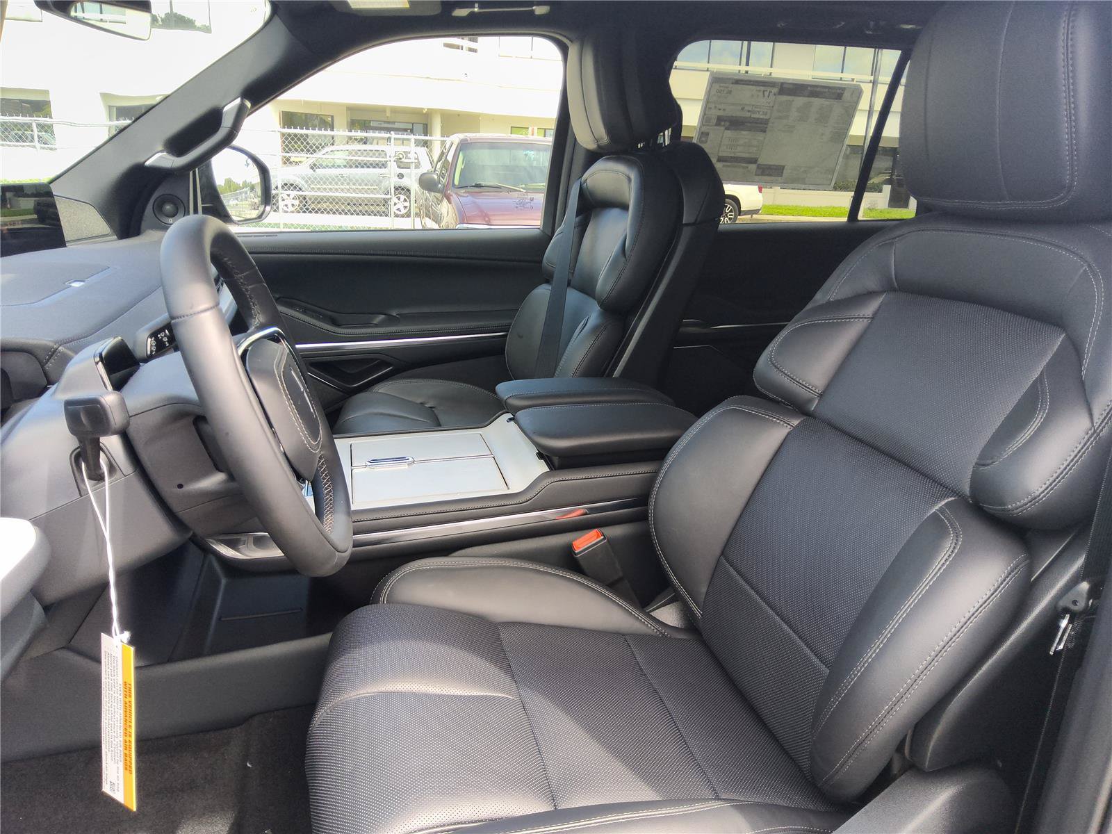 New 2027 Lincoln Navigator Reserve w/ Jet Appearance Package AWD/4WD image 14