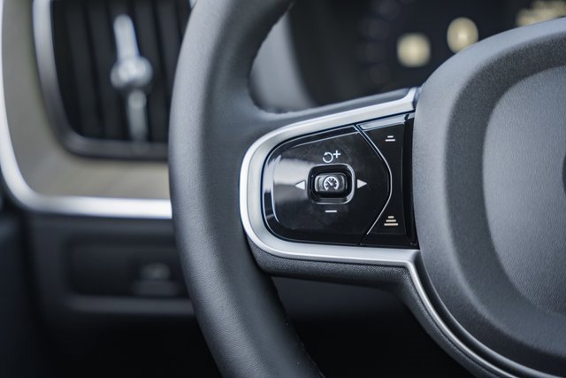 New 2026 Volvo XC60 B5 Ultra w/ Protection Package Premier image 30