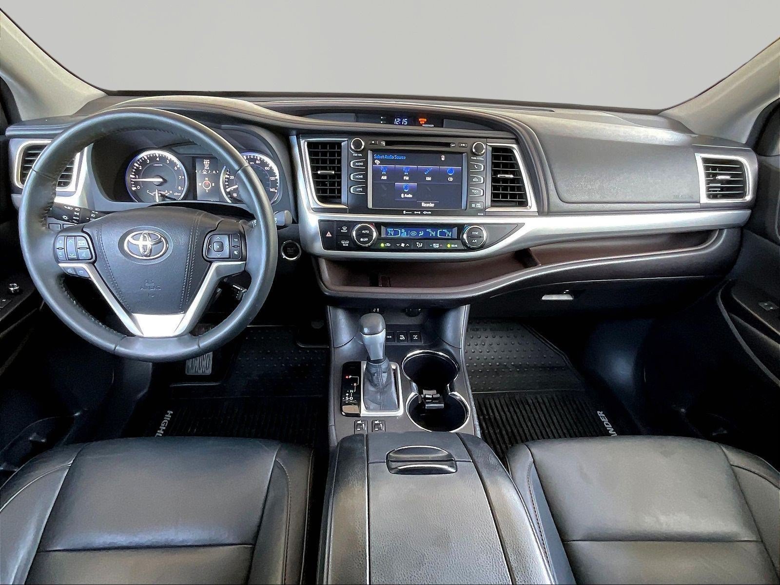 Used 2016 Toyota Highlander XLE AWD/4WD image 7