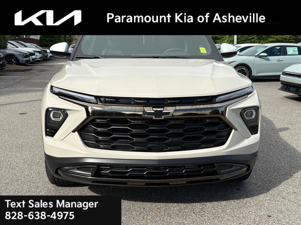 Used 2026 Chevrolet TrailBlazer ACTIV w/ Convenience Package AWD/4WD image 2