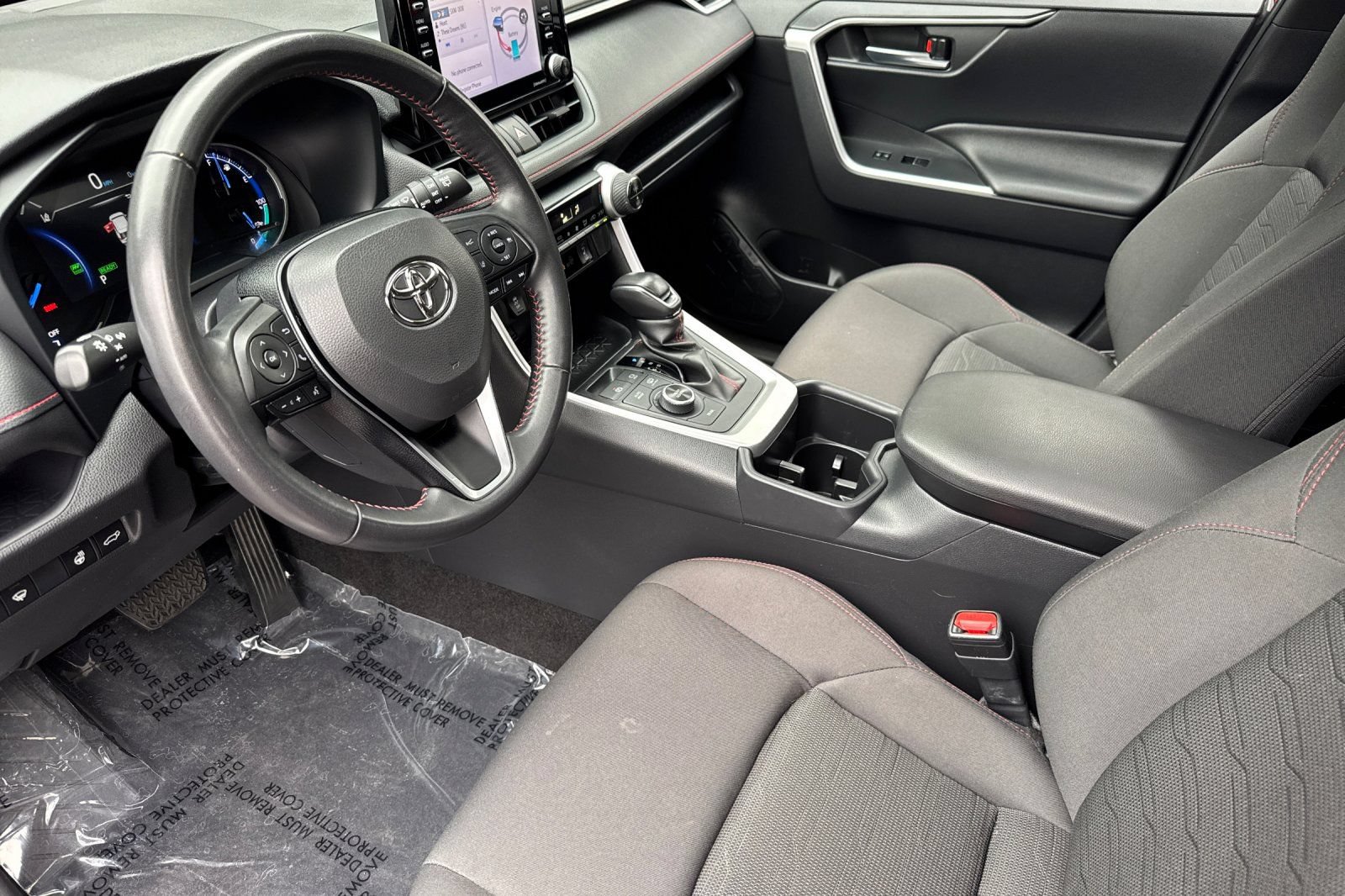 Used 2022 Toyota RAV4 SE w/ Weather & Moonroof Package AWD/4WD image 10