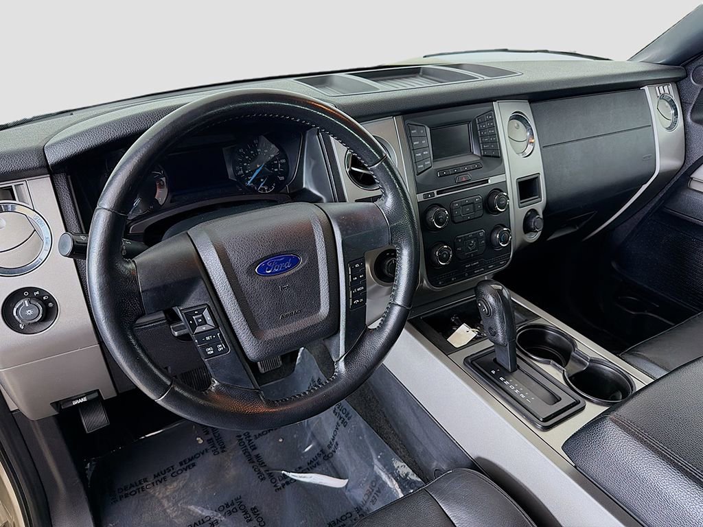 Used 2017 Ford Expedition XLT w/ Equipment Group 201A AWD/4WD image 15