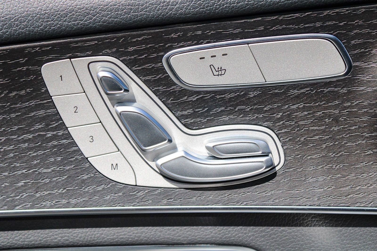 Certified 2022 Mercedes-Benz GLC 300 image 23