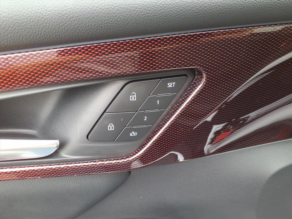 New 2026 Chevrolet Traverse RS image 8