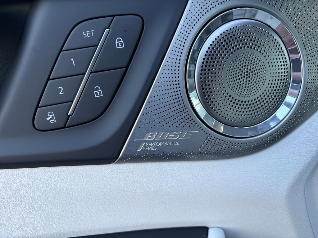 New 2026 Buick Enclave Avenir w/ Super Cruise Package image 13