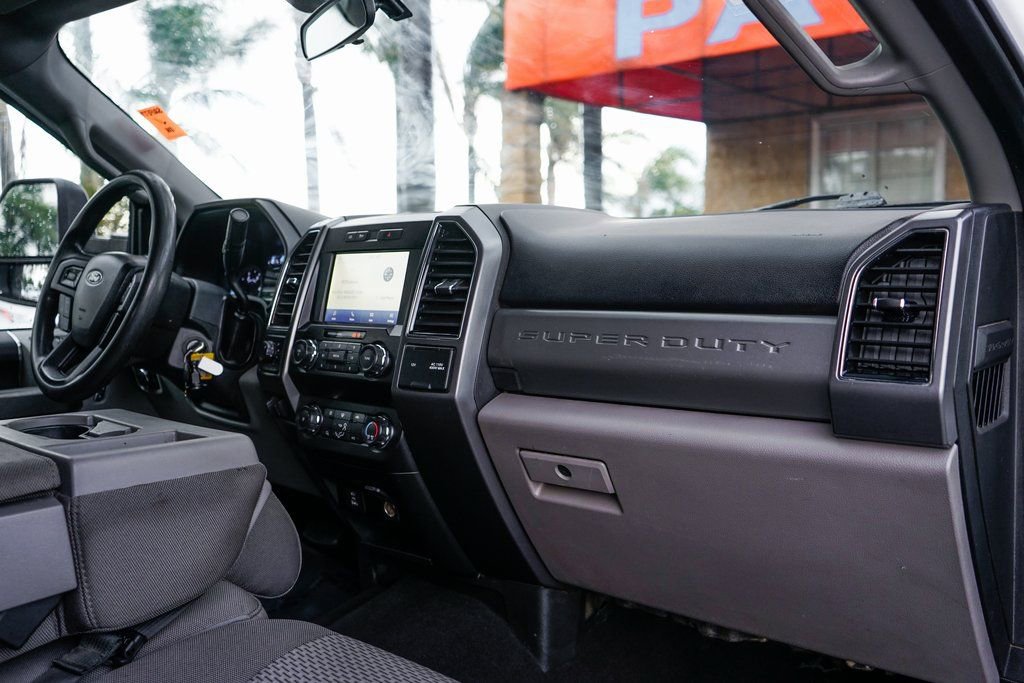 Used 2020 Ford F550 4x4 Crew Cab Super Duty image 34