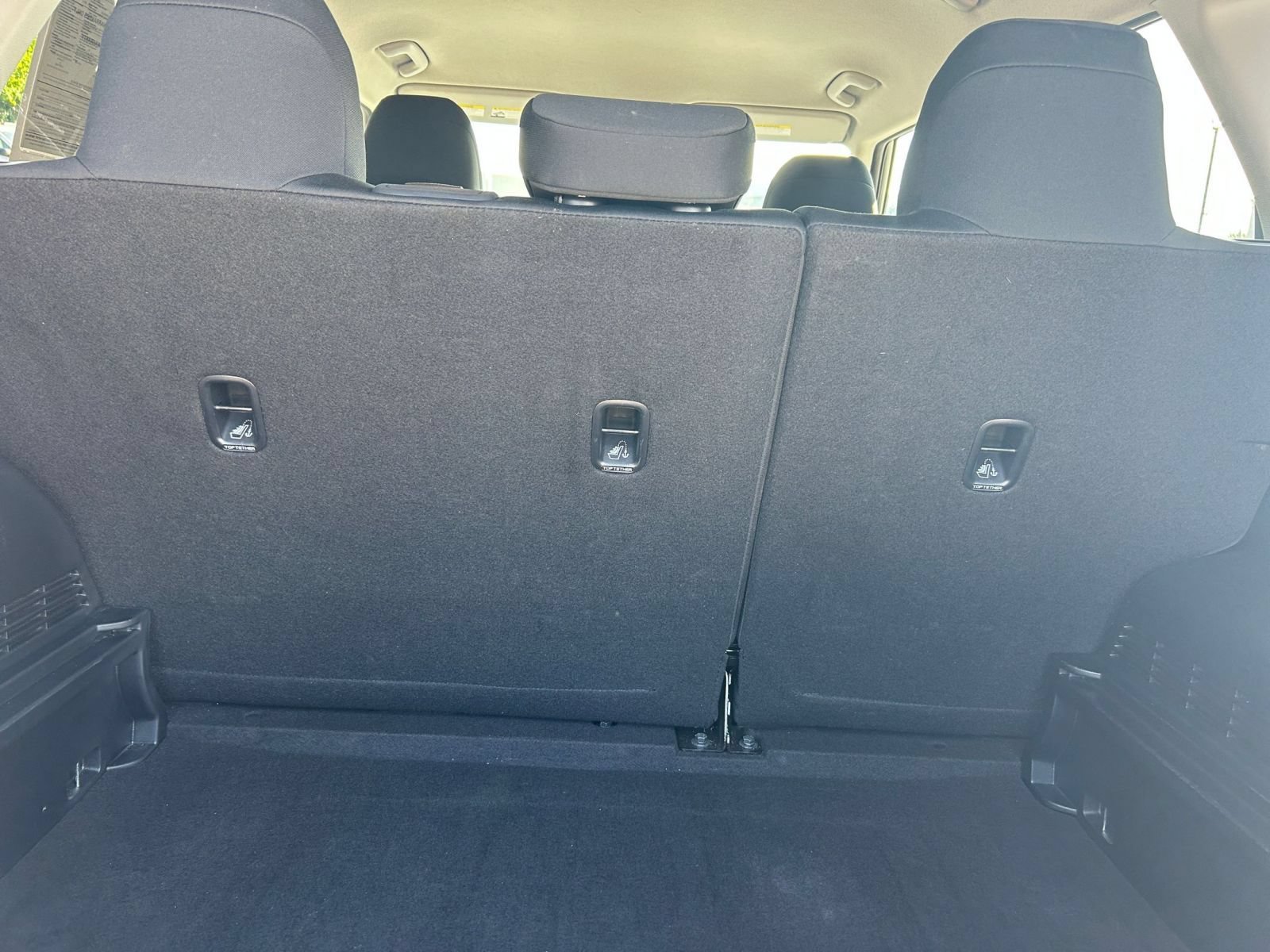 Used 2025 Kia Soul LX w/ LX Technology Package FWD image 21
