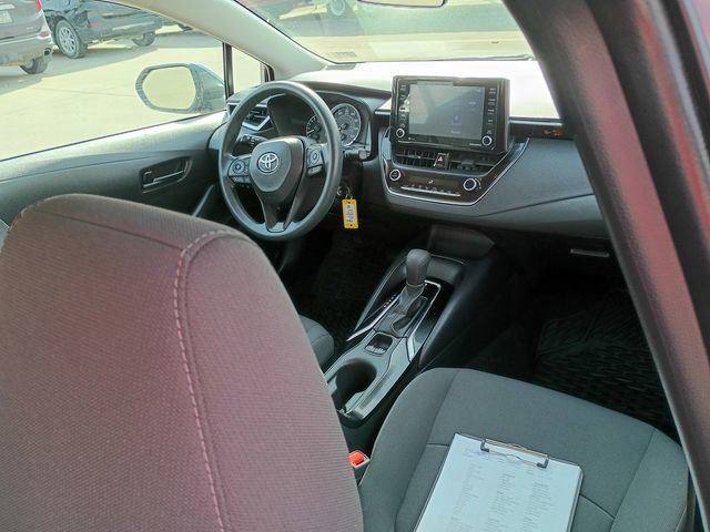 Used 2022 Toyota Corolla LE FWD image 13