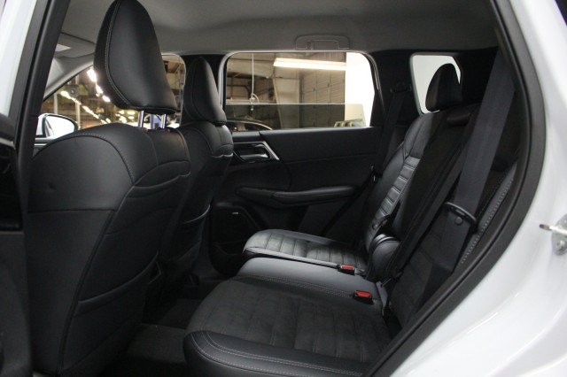 New 2026 Mitsubishi Outlander SE AWD/4WD image 24
