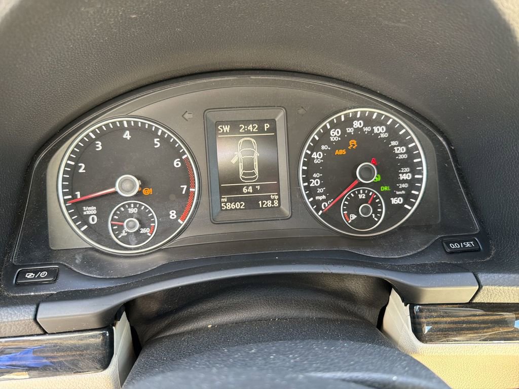 Used 2015 Volkswagen Eos Final Edition image 21