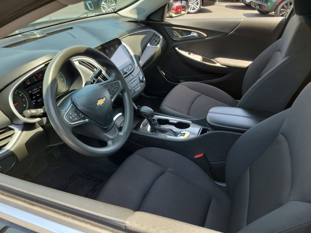 Used 2023 Chevrolet Malibu LT FWD image 3