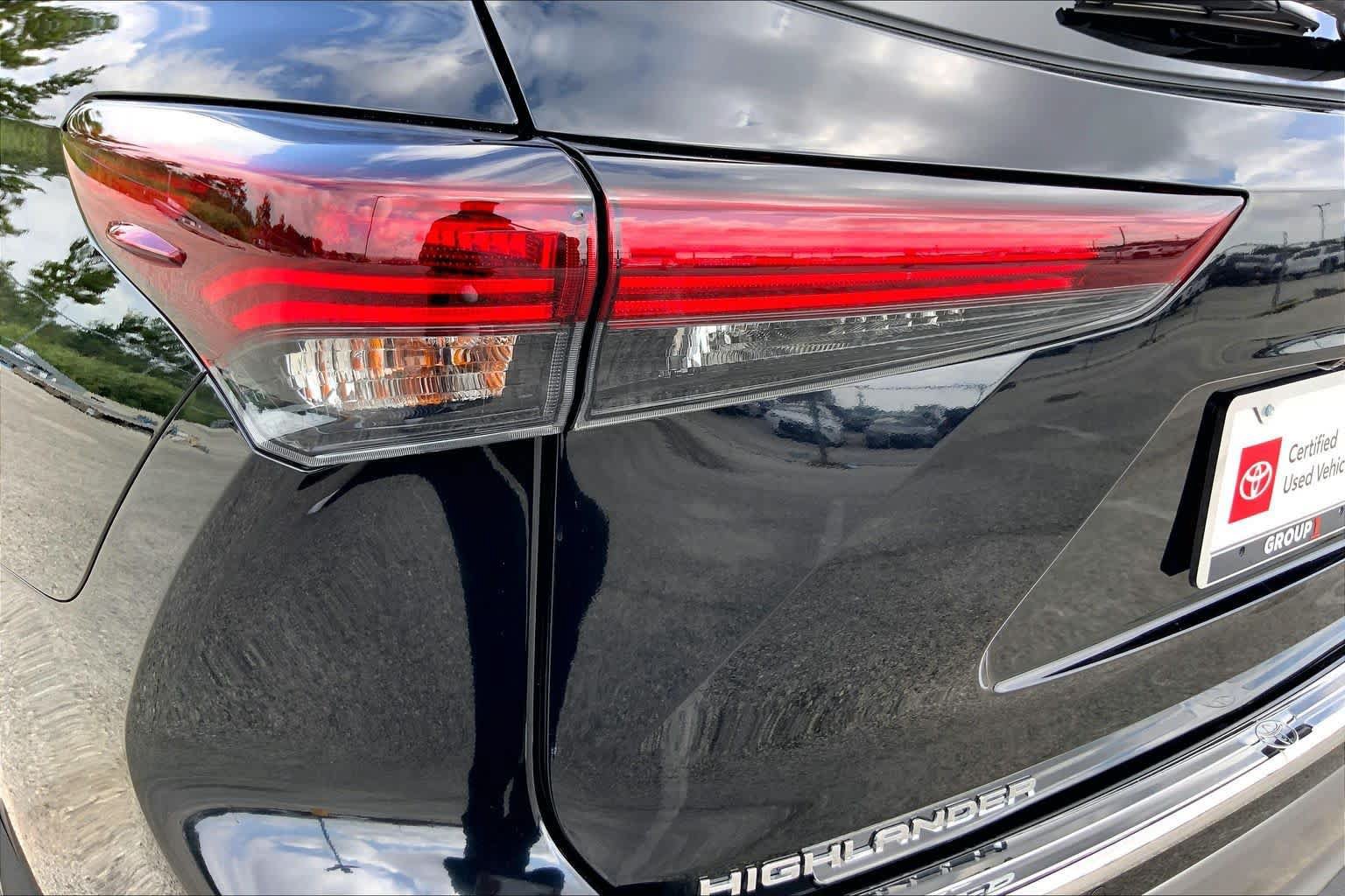 Certified 2026 Toyota Highlander Platinum AWD/4WD image 28