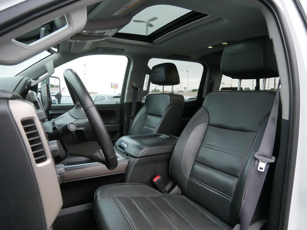 Used 2017 GMC Sierra 3500 Denali image 14