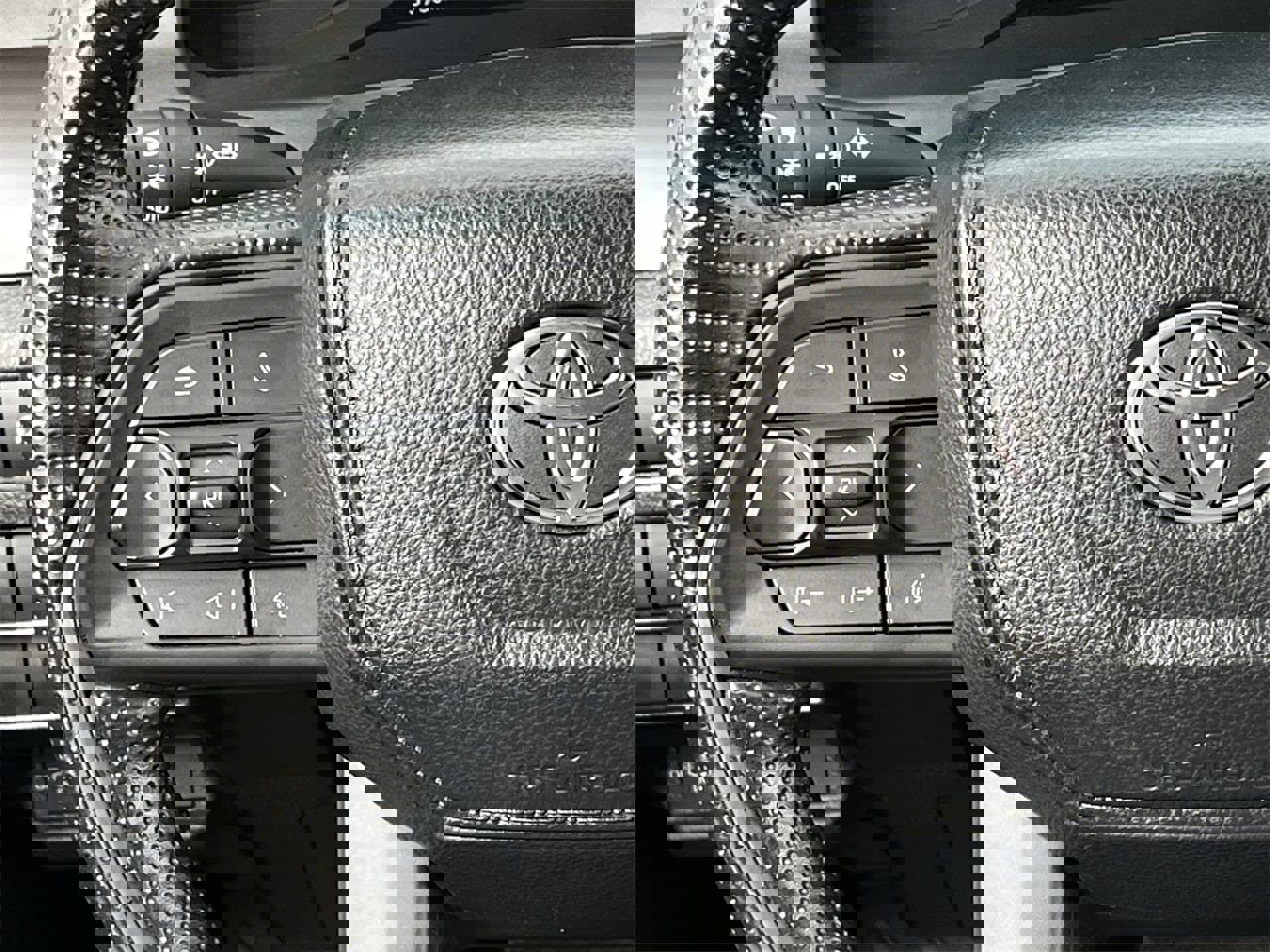 Used 2025 Toyota Tacoma SR5 image 12