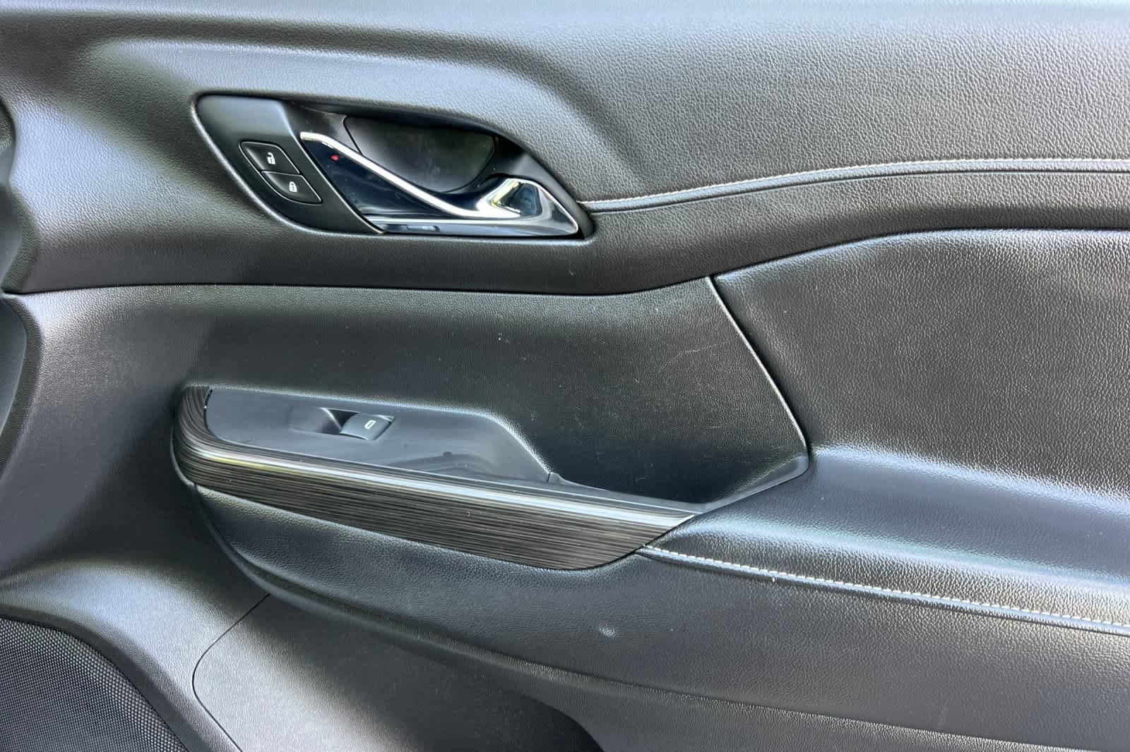 Used 2019 GMC Acadia SLT w/ Black Edition AWD/4WD image 20