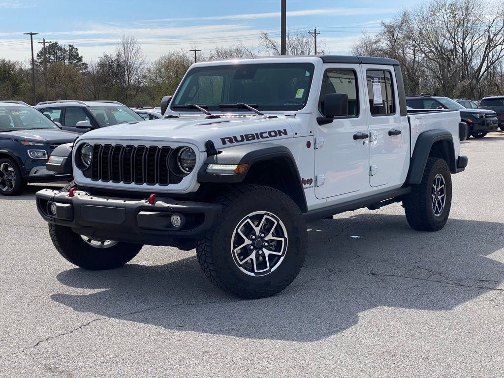 Used 2024 Jeep Gladiator Rubicon w/ Technology Group AWD/4WD image 3