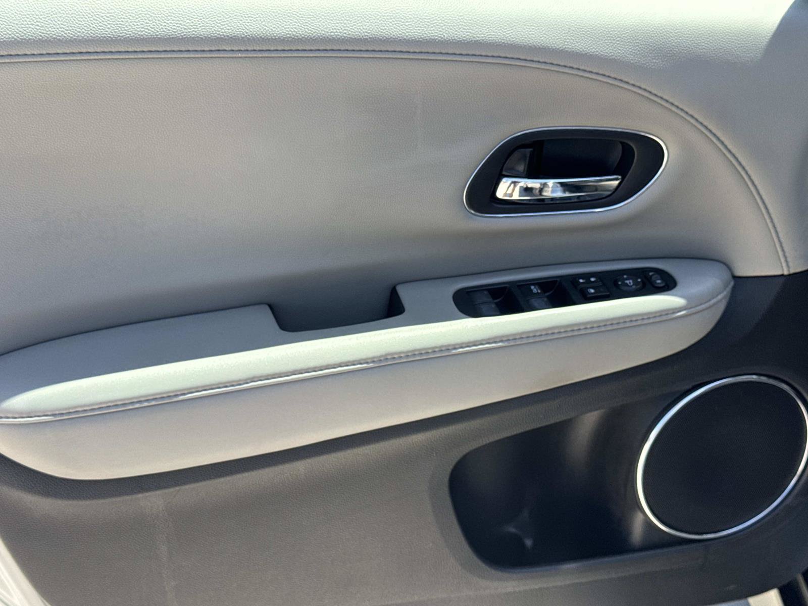 Used 2019 Honda HR-V EX-L image 14