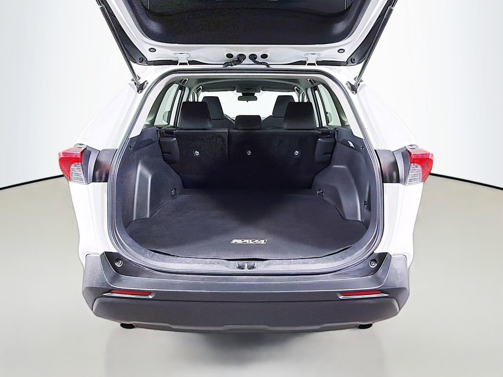 Used 2020 Toyota RAV4 LE w/ Carpet Mat Package image 24