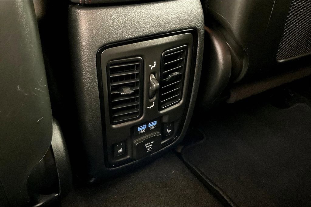 Used 2024 Dodge Durango GT image 34